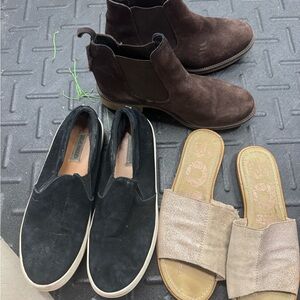 Bundle of 3 shoes